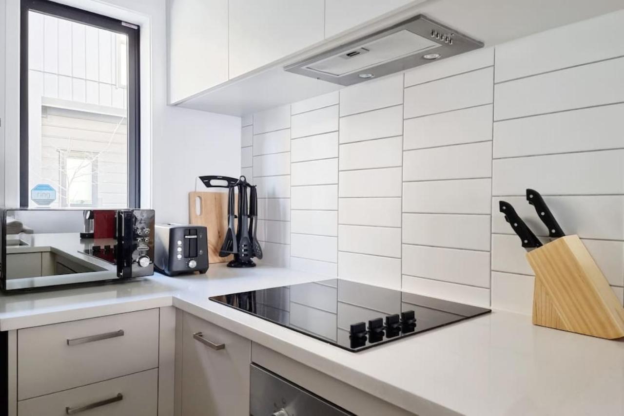 Huntington Townhouse With Patio And Parking Villa โอ๊คแลนด์ ภายนอก รูปภาพ