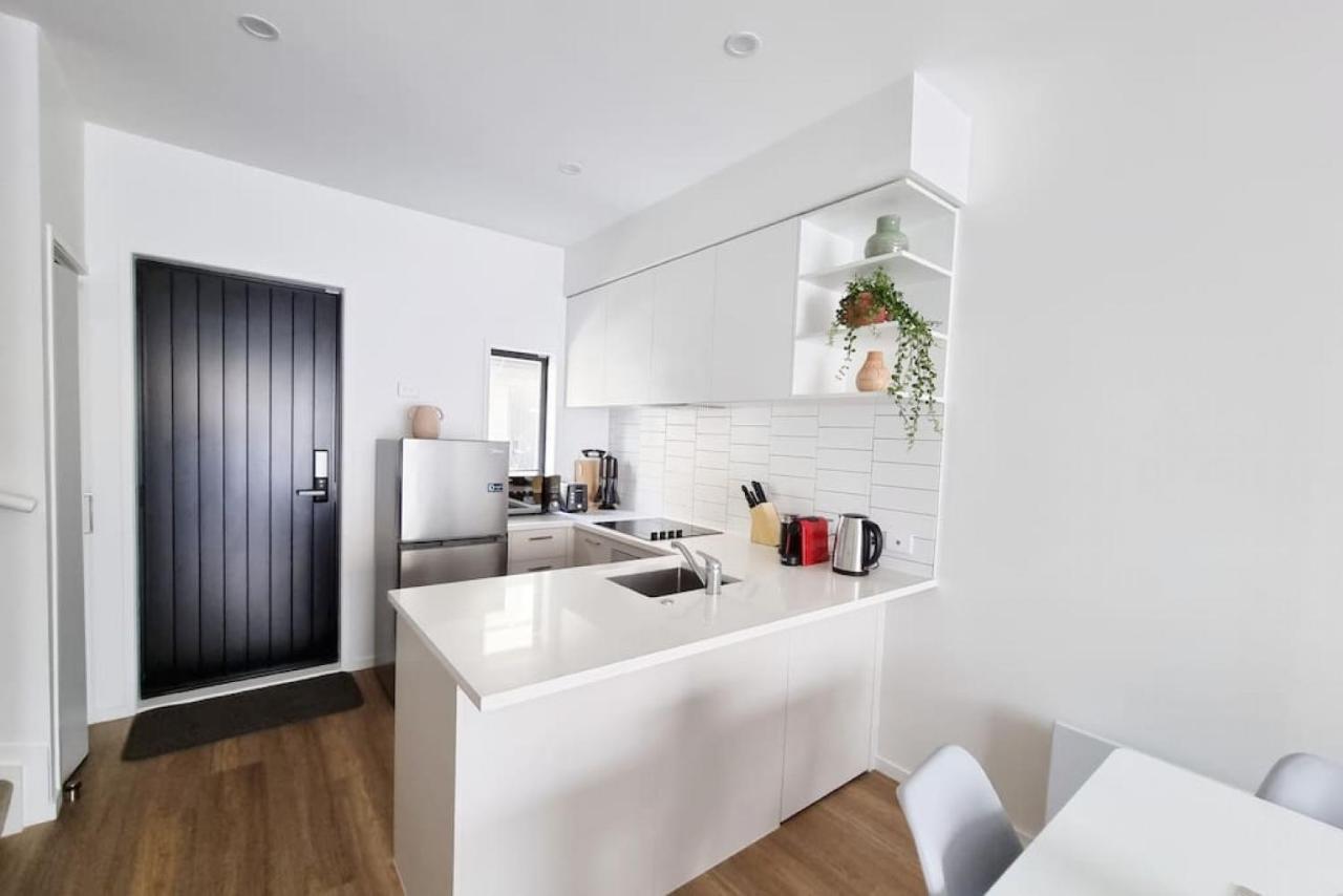 Huntington Townhouse With Patio And Parking Villa โอ๊คแลนด์ ภายนอก รูปภาพ
